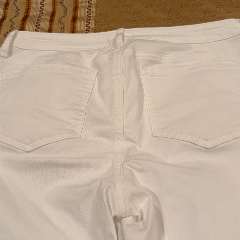 NWOT NYDJ Women's White Straight Leg Jeans, Cotton Blend, “Sheri Slim, 6 - Picture 12 of 12
